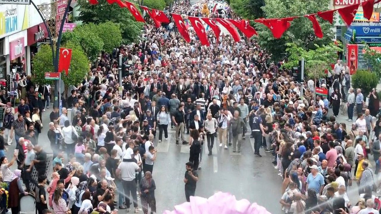 Isparta'da 2026 Uluslararası Gül Festivali başladı