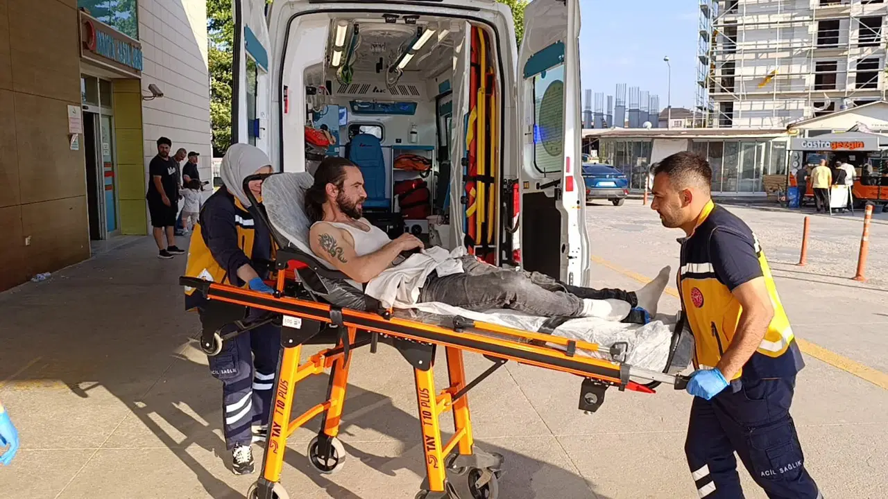4 bin liralık borcunu istedi: Arkadaşı tarafından bıçakladı