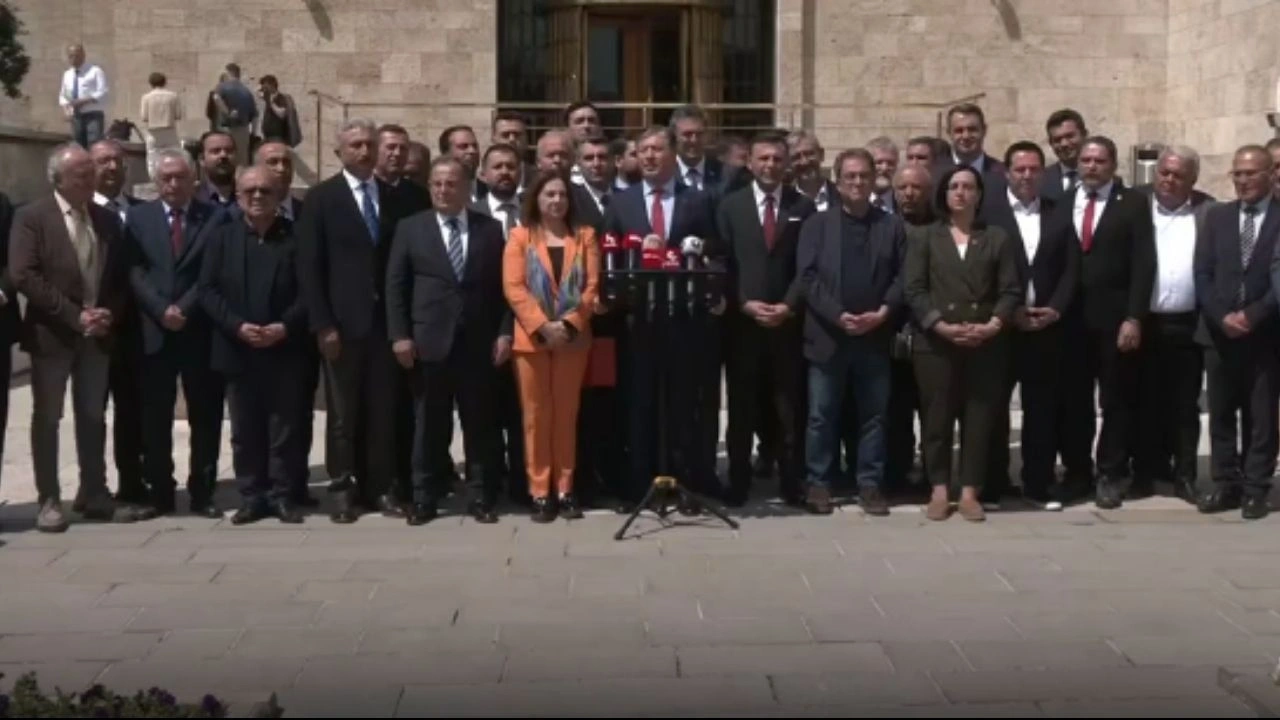 CHP'nin 74 il başkanlığından butlan tepkisi: Genel Başkanımız Özel, Cumhurbaşkanı adayımız İmamoğlu'dur