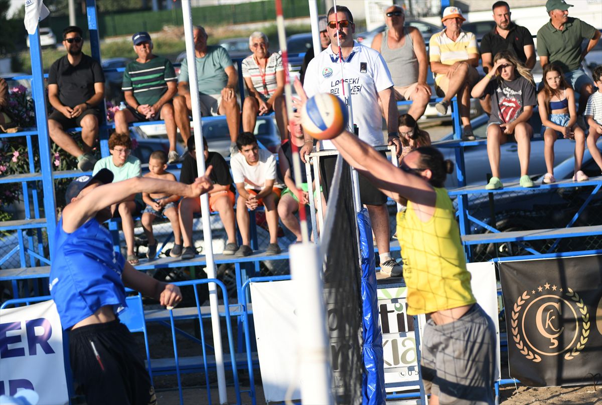Lapseki'de 31. Plaj Voleybol Turnuvası Sona Erdi