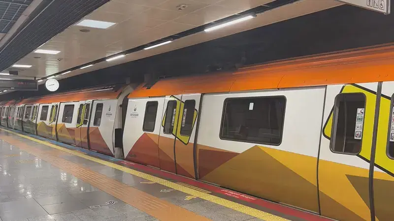 Bostancı'da metro raydan çıktı; 3 yolcu yaralandı