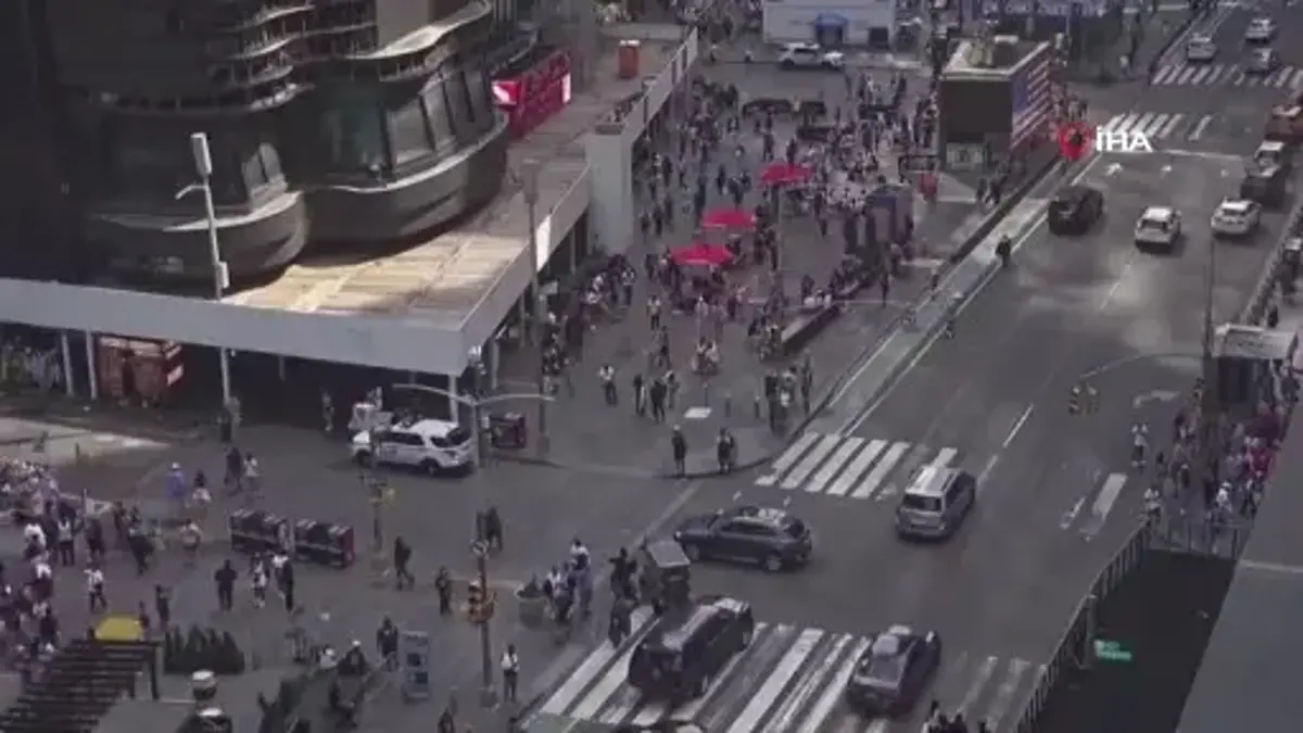 Times Meydanı’nda korku dolu anlar: Silah sesleri paniğe yol açtı