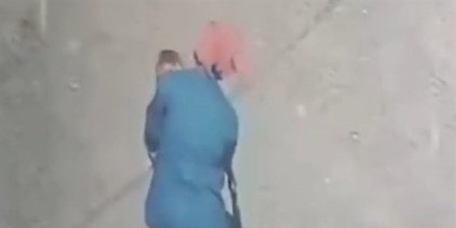 Van'da sokakta dehşet: Küçük çocuğun yüzünü parçaladı