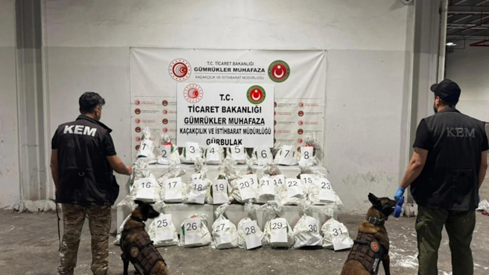 Gümrükte dev operasyon: 8 milyar liralık kaçak ilaç ve uyuşturucu madde ele geçirildi