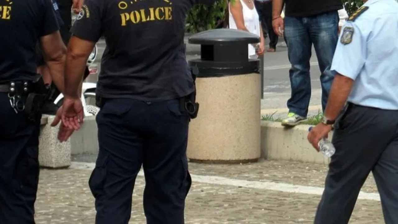 Komşuda iktidar partisi üyelerine bombalı saldırı