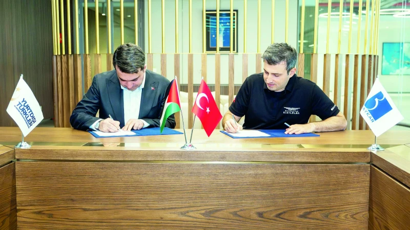 Filistinli 200 öğrenciye burs