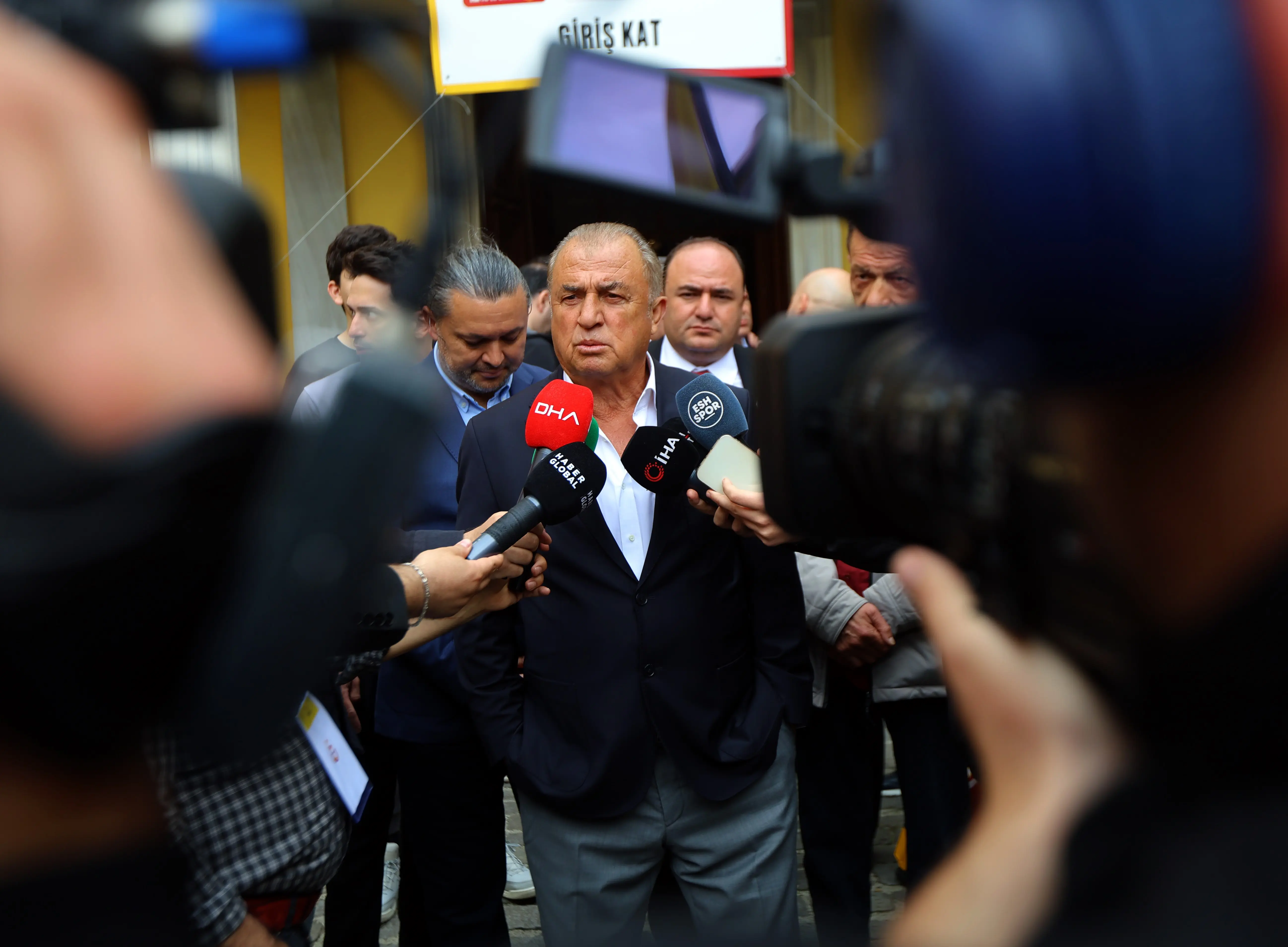 Galatasaray, efsanesi Fatih Terim için mesaj yayımladı