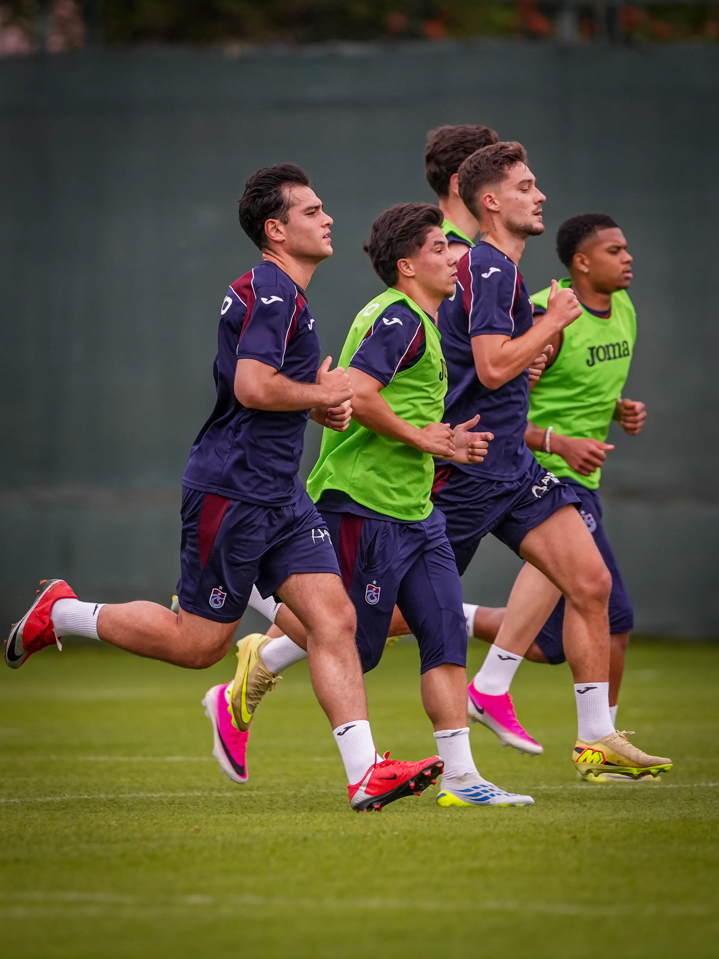 Trabzonspor, yeni sezon hazırlıklarını çift antrenmanla sürdürdü