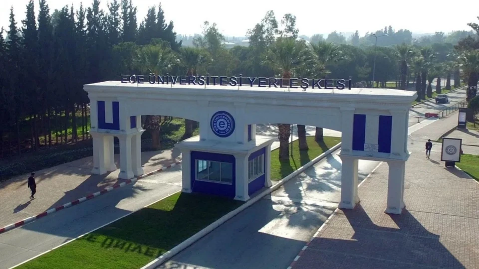 Ege Üniversitesinde 3.1 milyar liralık kamu zararı operasyonu: 44 gözaltı | GÜNDEM HABERLERİ