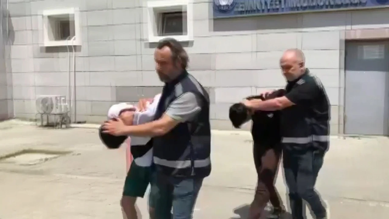 "Terör soruşturması" bahanesiyle 175 gram altını aldılar! Dolandırıcılar kaçamadan yakalandı