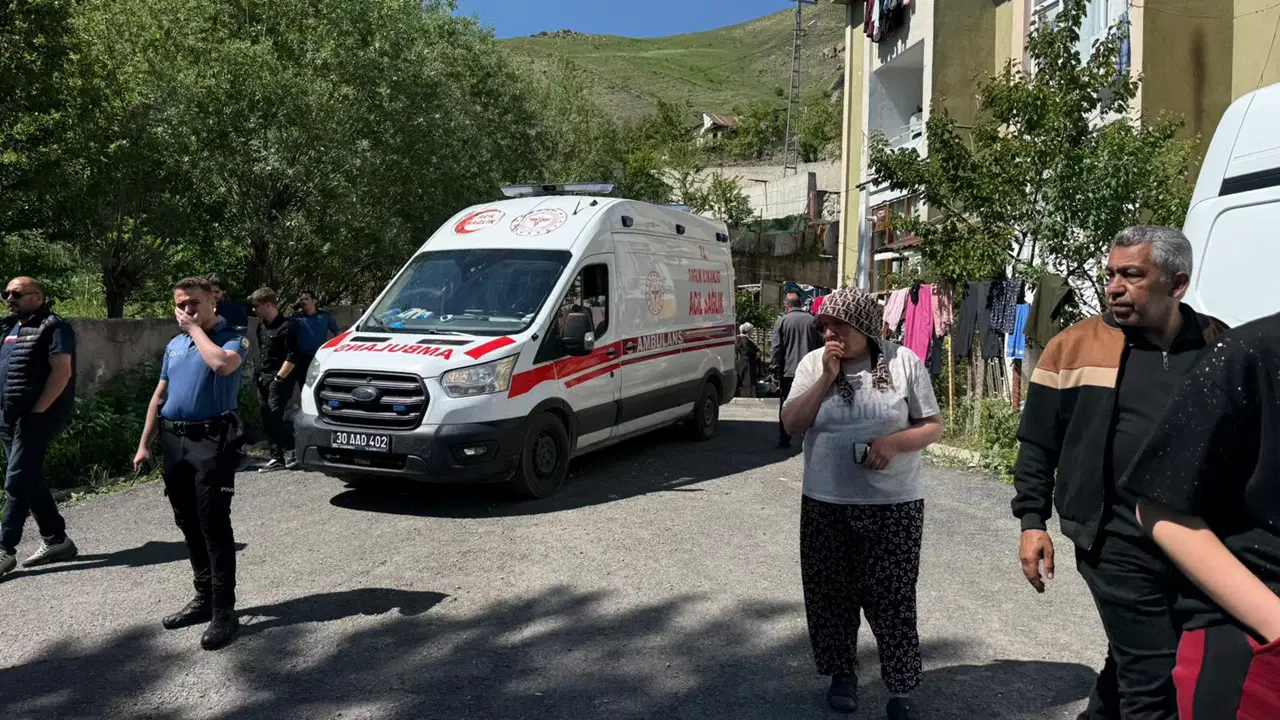Yaşadığı binanın bodrum katında ölü bulundu: Kayıp eşi aranıyor