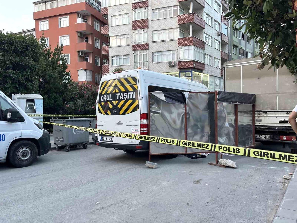 Güngören'de servis aracının altında kalan yaşlı adam hayatını kaybetti