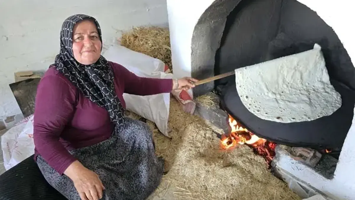 Asırlardır Süregelen Gelenek! Yöresel Yufka Ekmek Yapımı Başladı