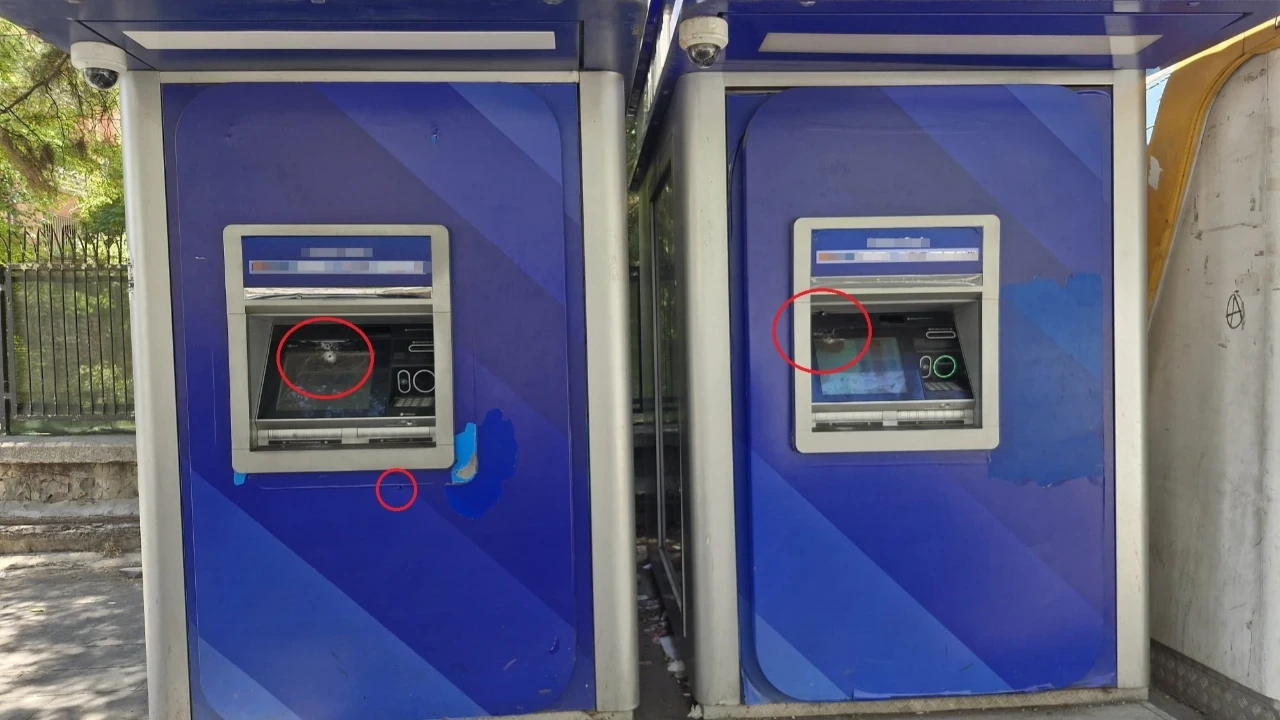 Gece yarısı ATM'lere kurşun yağdırdılar