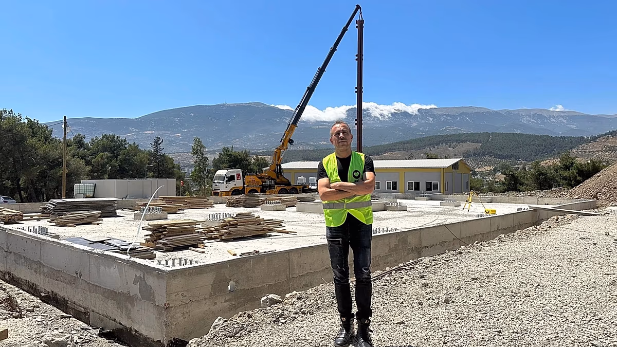 Şarkıcı Haluk Levent gözaltına alındı