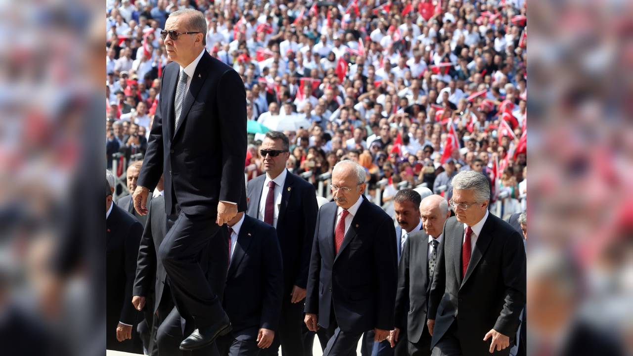 Salı’dan sonra... Dış tehdit, iç cephe, devlet aklı: Hep beraber halaya!