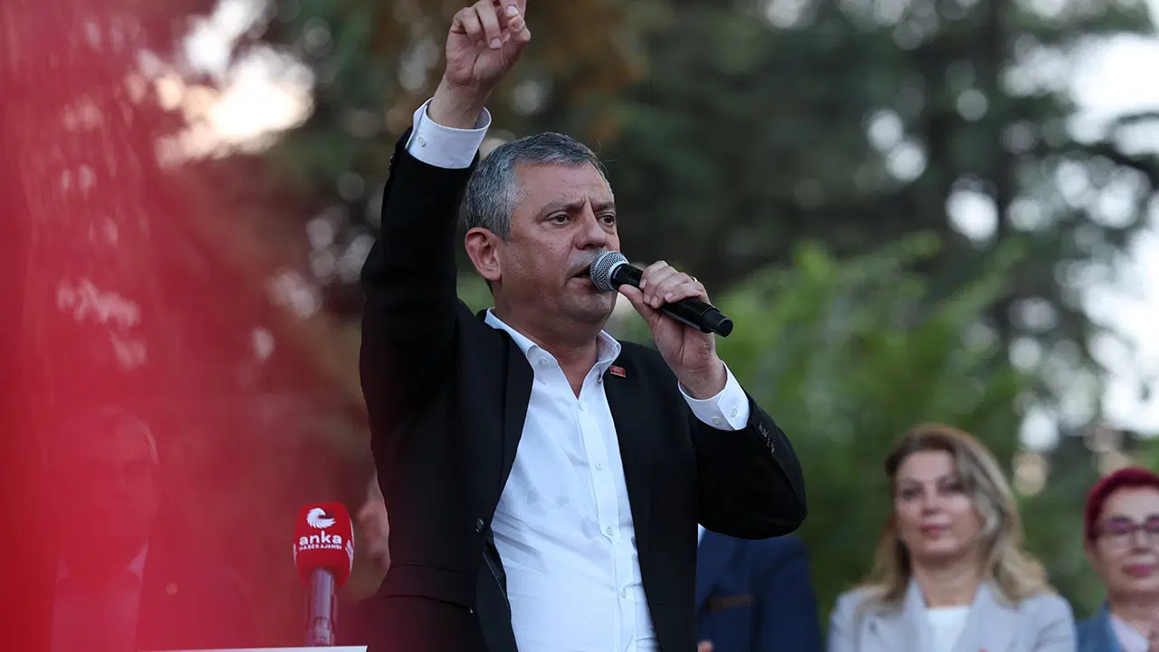 Çorum Rıza Şehri Alevi Canlar Buluşması... Özgür Özel: 'Bugün dört koldan saldırı altındayız'