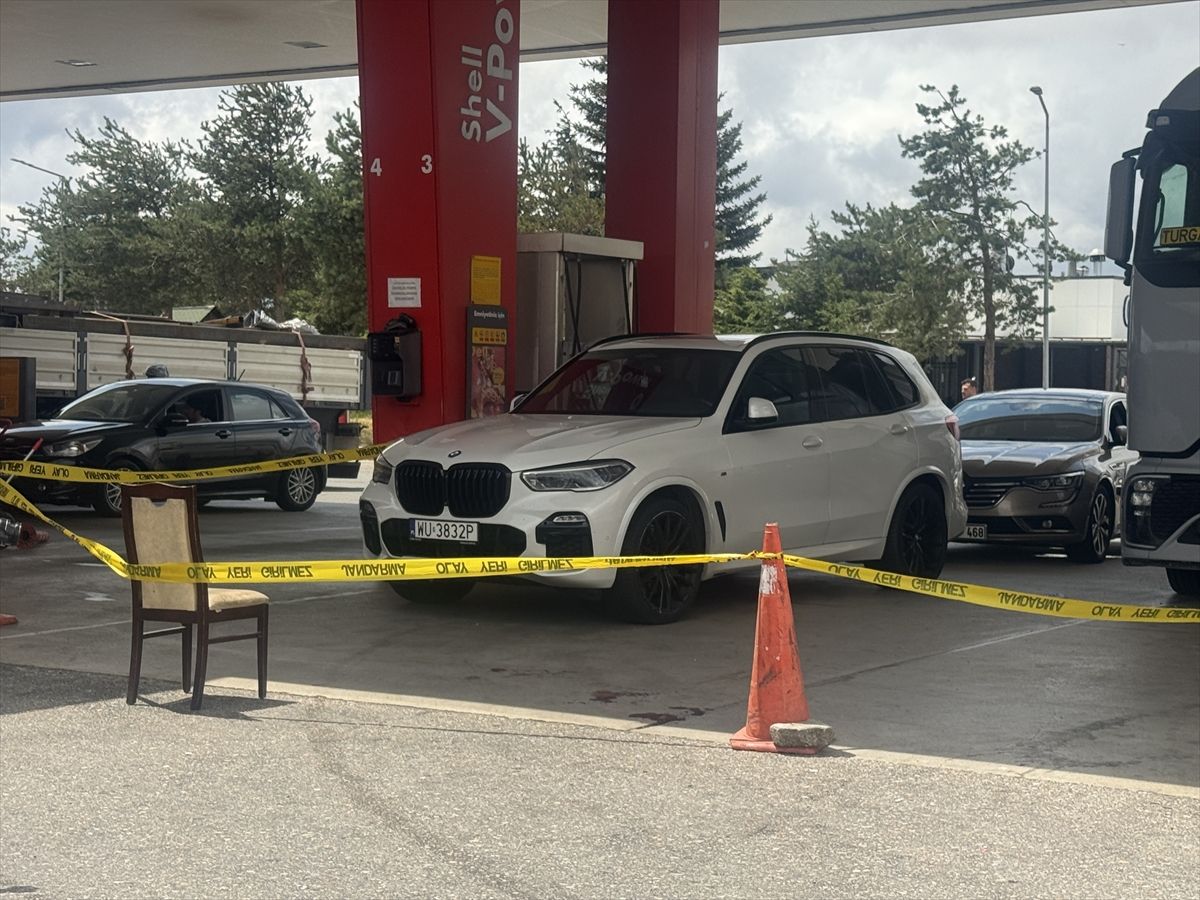 Bolu'da akaryakıt istasyonundaki kavgada 2 kardeş tabancayla yaralandı