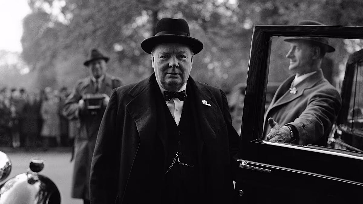 Churchill tartışması sonrası Ulusal Portre Galerisi eseri çekti