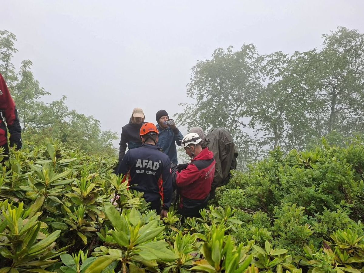 Kaçkar Dağları'nda kaybolan 3 Rus turist sağ kurtarıldı