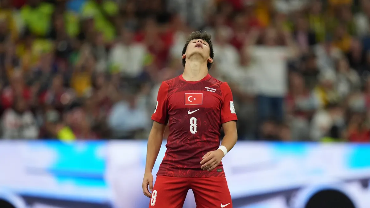 Avustralya mağlubiyeti sonrası oklar Montella'nın üzerinde: Yeni bir reçete lazım