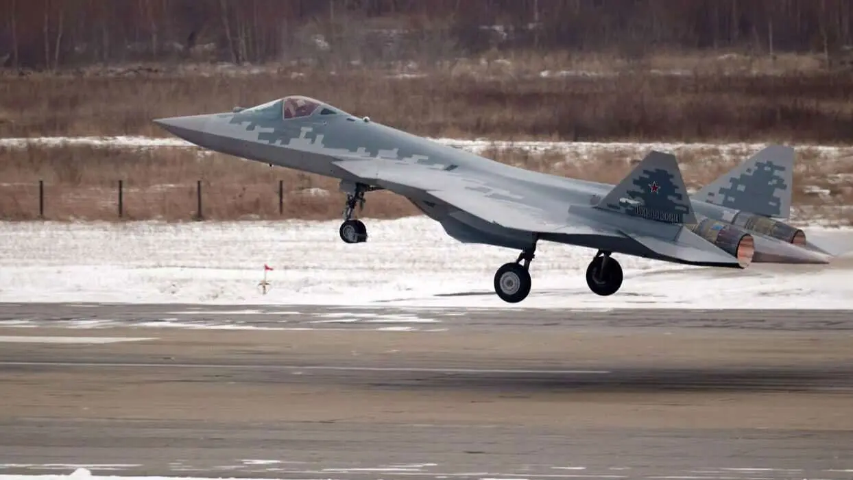 Rusya kimseye satmıyordu! 18 adet Su-57 savaş uçağı yola çıktı