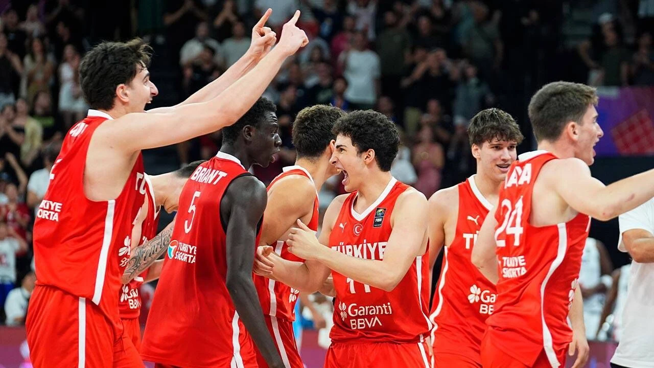 U17 Milli Takımı'ndan müthiş geri dönüş: Fransa'yı eleyip yarı finale yükseldi