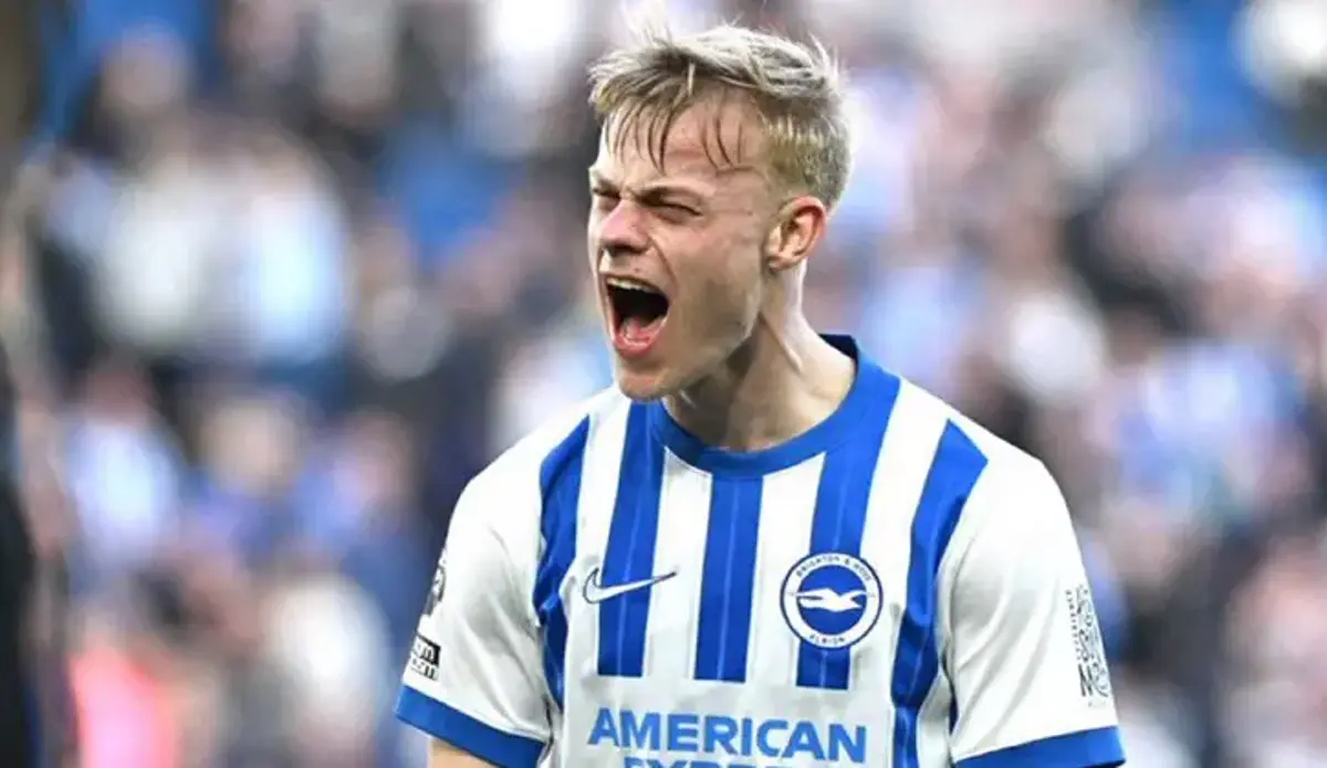 Tottenham Jan Paul van Hecke'yi istiyor