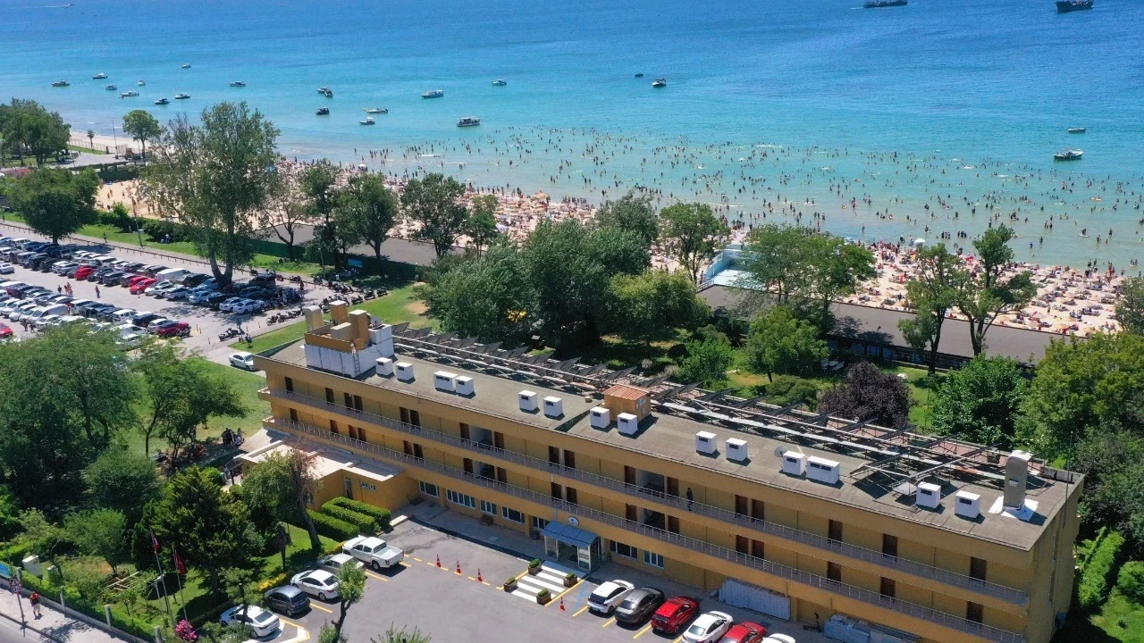 İBB plajlarının yaz sezonu yarın açılıyor: Fiyatlar belli oldu