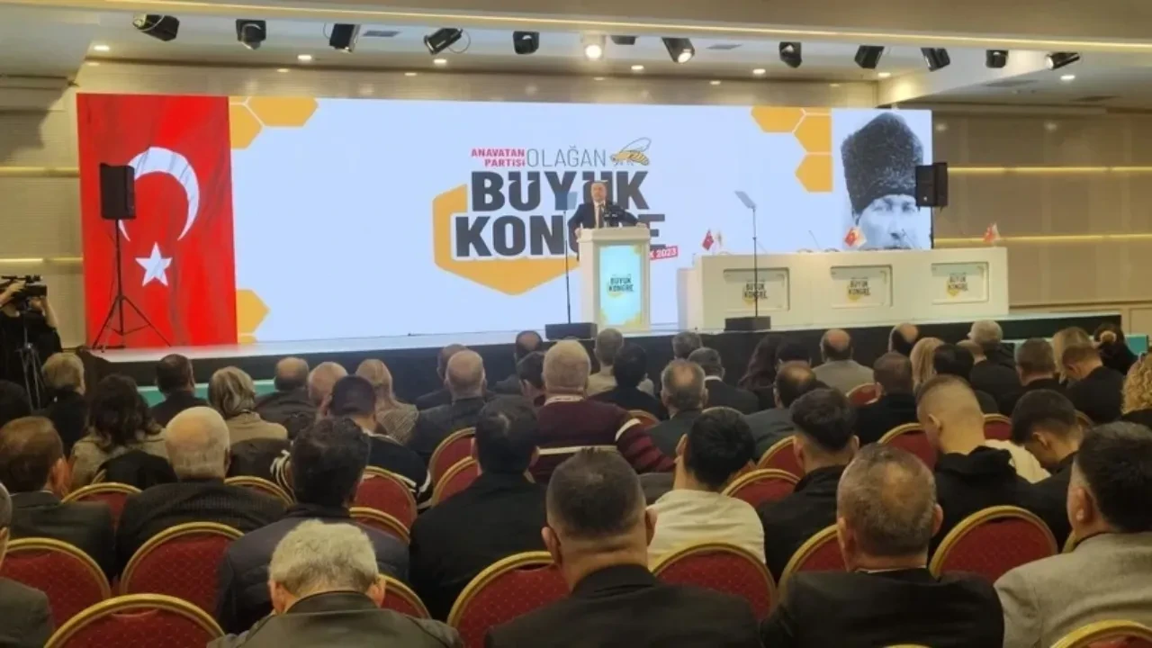 CHP'den sonra bir partiye daha mutlak butlan! Mahkeme kurultayı iptal etti