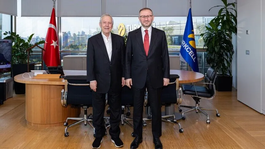 Fenerbahçe Kulübü Başkanı Aziz Yıldırım'dan Turkcell Yönetim Kurulu Başkanı Şenol Kazancı'ya ziyaret