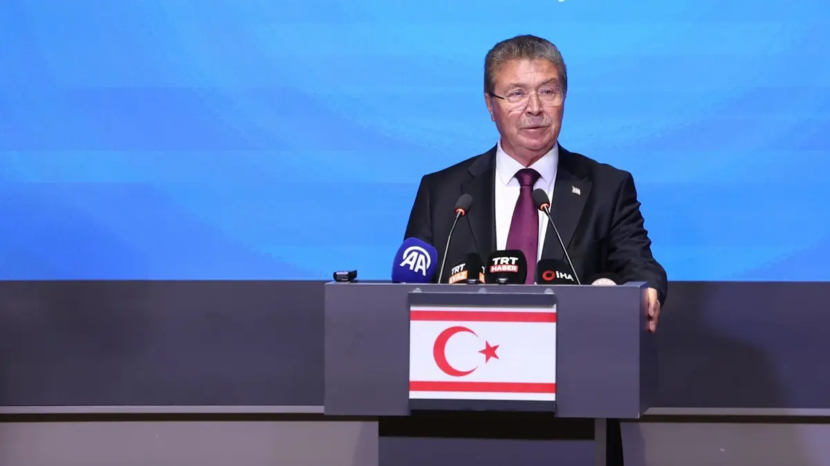 KKTC Başbakanı Üstel'den Rumlara çağrı: Susuz kaldığınızda size de su verebiliriz