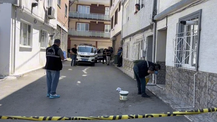 Bursa'da sokak ortasında dehşet! Husumetlisine kurşun yağdırdı
