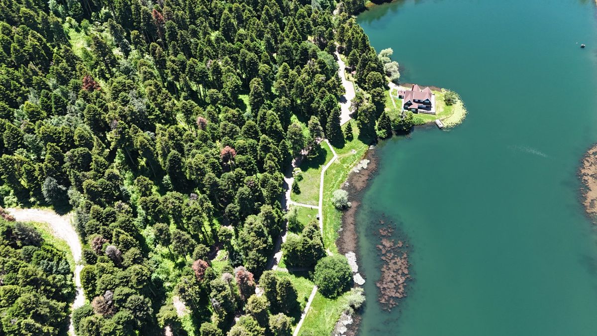 Gölcük Tabiat Parkı'nın eşsiz manzarası dronla görüntülendi