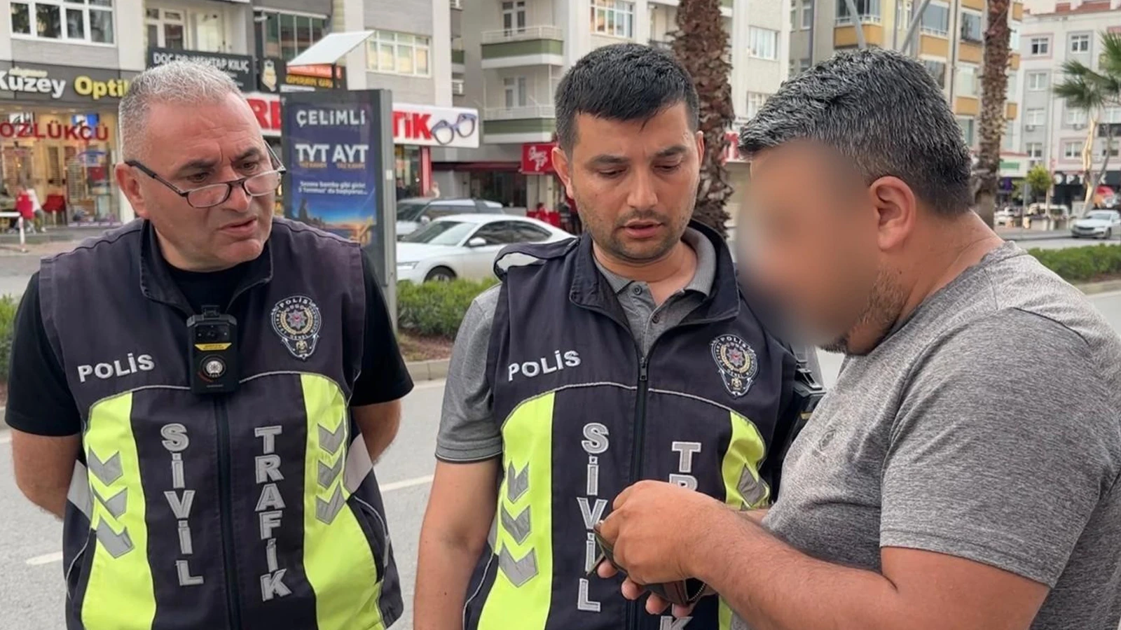 Korsan taksicilik yapan 3 sürücüye 300 bin TL ceza