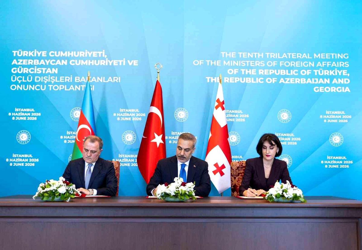 İstanbul'da Türkiye-Azerbaycan-Gürcistan arasında İstanbul Bildirisi imzalandı