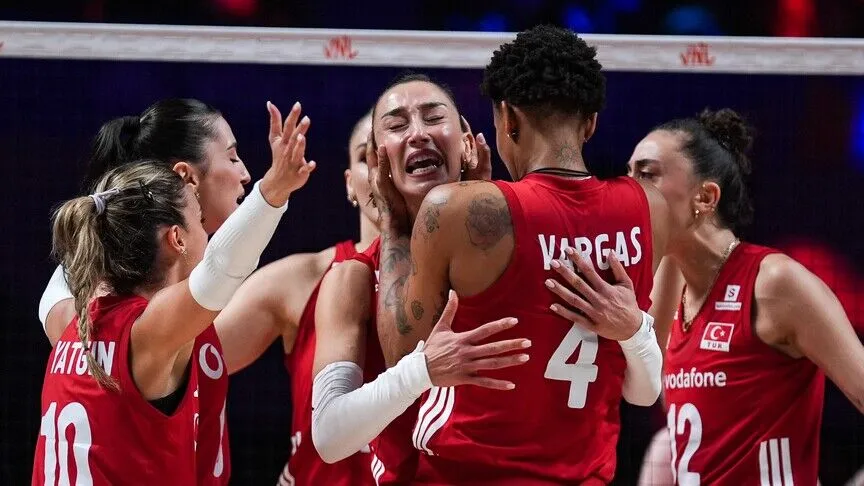 A Milli Kadın Voleybol Takımı, Milletler Ligi'nde 2. kez şampiyon oldu