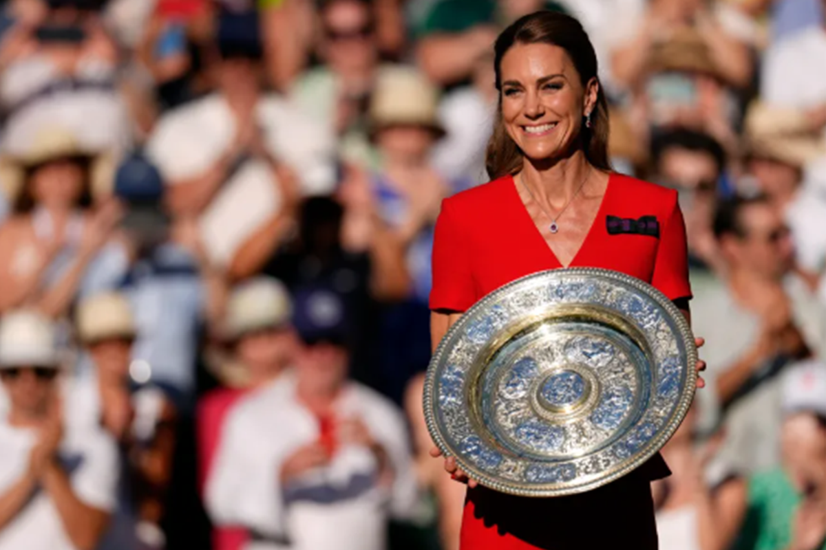 Wimbledon'da Kate Zarafeti: Kırmızı elbisesiyle tüm bakışları topladı!