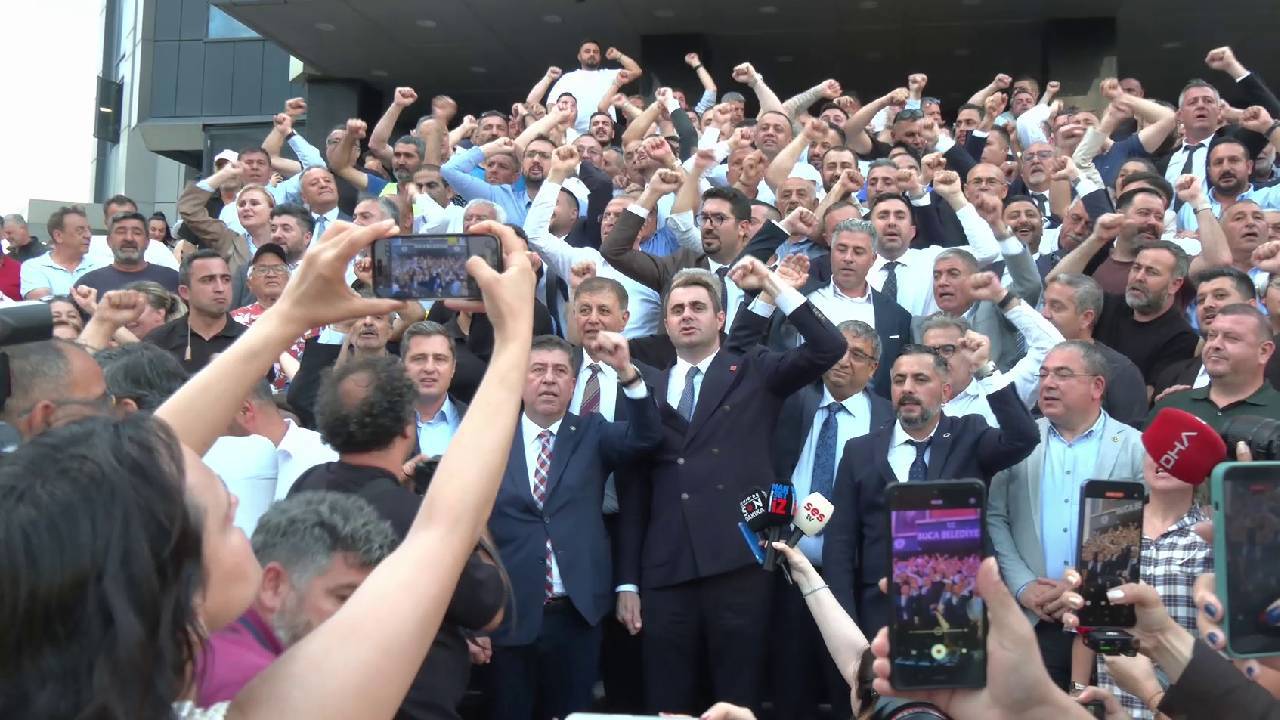 Buca Belediye Başkanı tutuklanmıştı: Buca Belediyesi'nde seçimi CHP'li Hüseyin Benzer seçildi