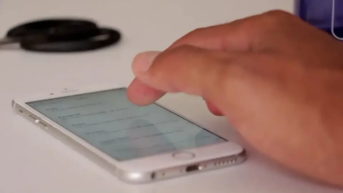 Çekya'da okullarda telefon yasağı