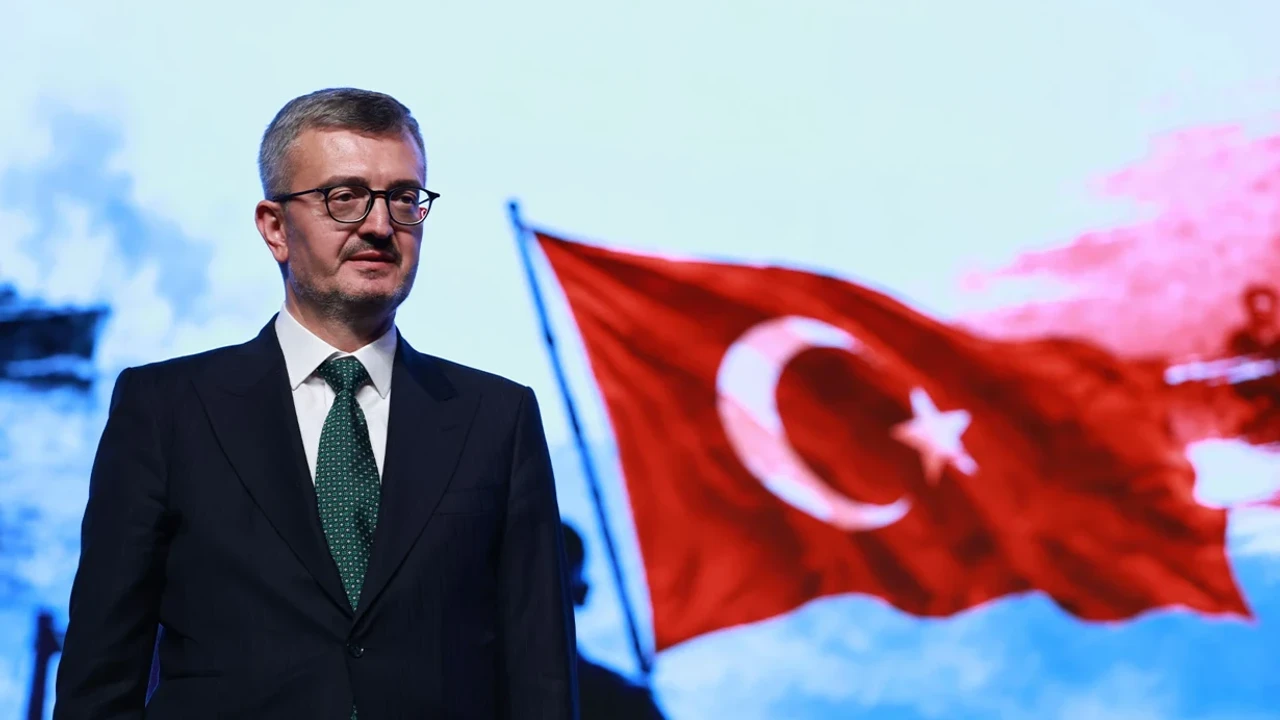Burhanettin Duran: 15 Temmuz'u unutturmamak hepimizin sorumluluğu
