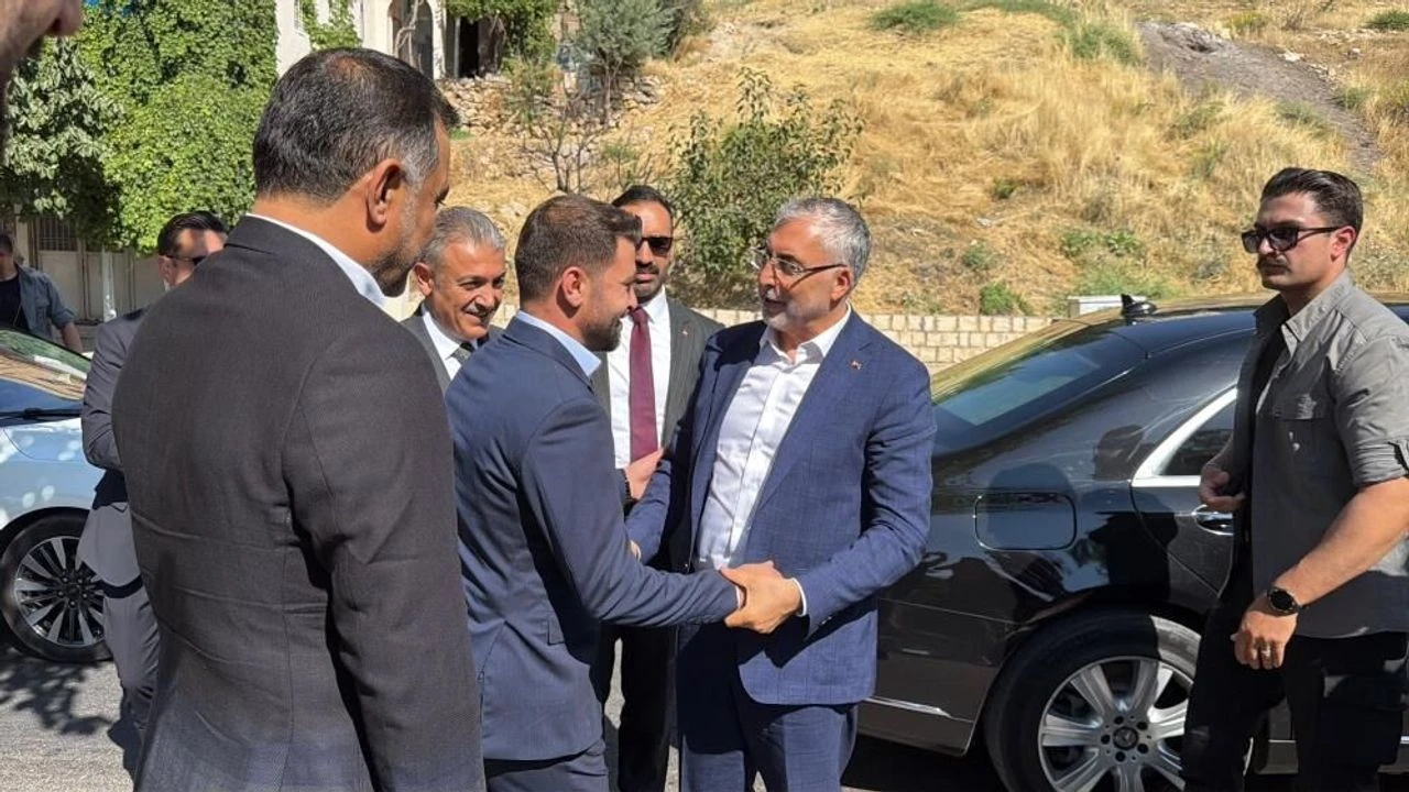 Bakan Işıkhan duyurdu: Mardin'e 560 milyon liralık çocuk ve gençlik merkezi kuruluyor