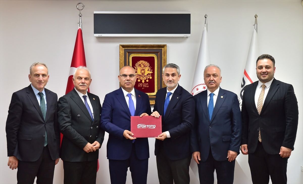 Giresun'a Gençlik Merkezi ve Yüzme Havuzu