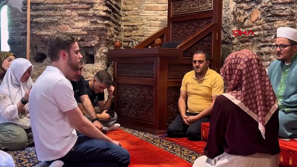 İspanyol Uzman İznik Ayasofya Camii’nde Müslüman Oldu