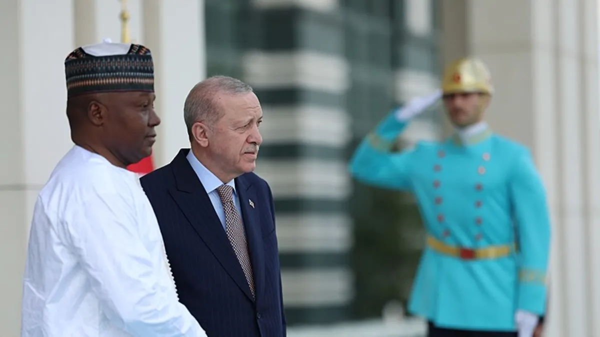 Nijer Cumhuriyeti Cumhurbaşkanı Tchiani'den ROKETSAN tesislerine ziyaret