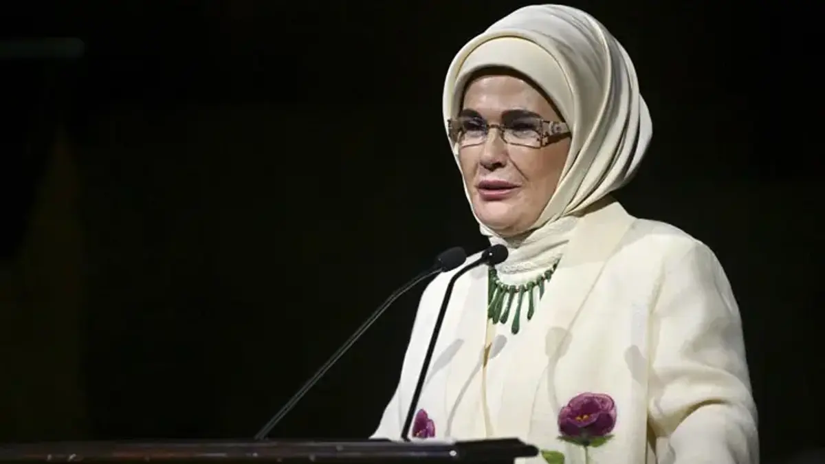 Emine Erdoğan'dan NATO Zirvesi kapsamında lider eşleriyle Çankaya Köşkü'ndeki buluşmasına ilişkin paylaşım