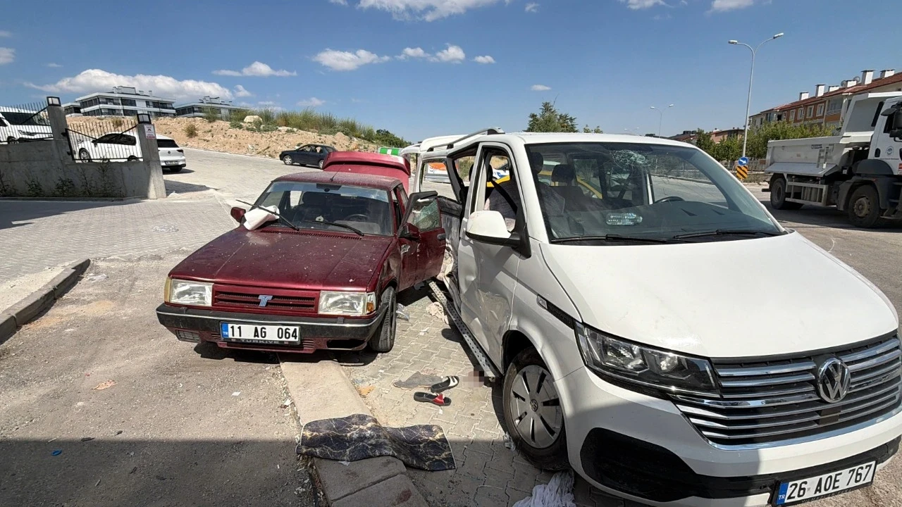 Kaza sonrası taraflar arasında kavga çıktı: 7 kişi yaralandı