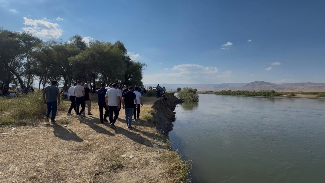 Nehirde kaybolan Berat dron ve İHA ile aranıyor