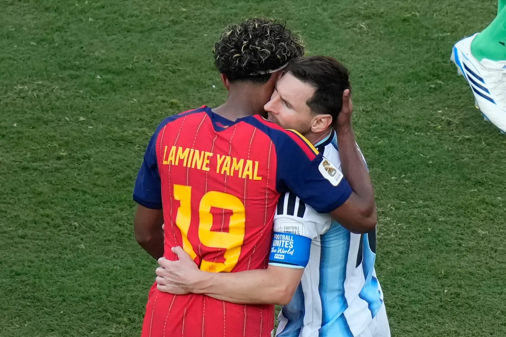 Yamal, Messi ile aralarında geçen konuşmayı anlattı