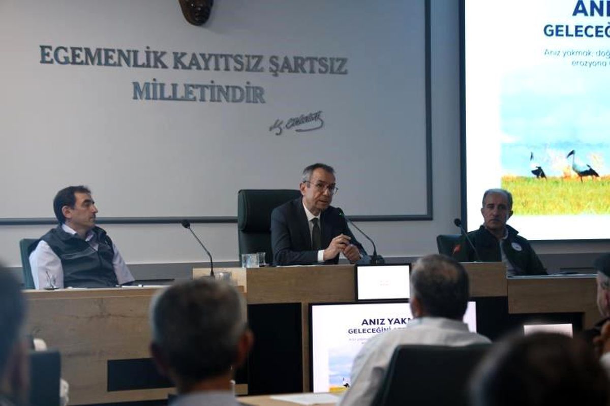 Bilecik'te biçerdöver kontrolleri ve anız yangınları masaya yatırıldı